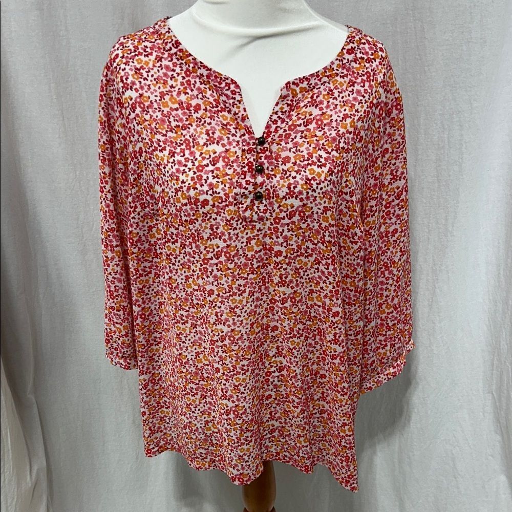 Pink Floral Split-Neck Tunic with Button Detail